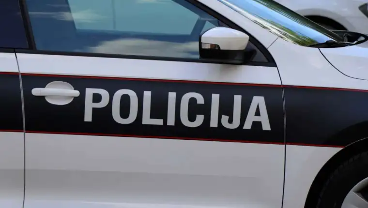 policija