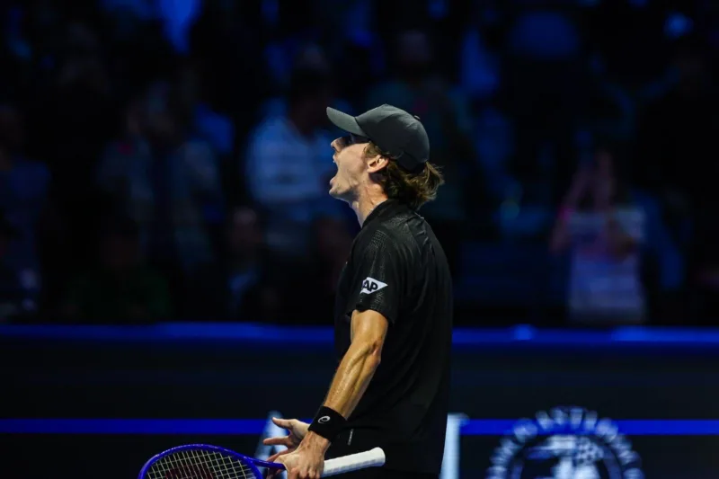 De minaur