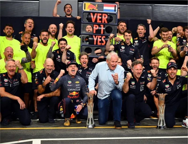 Red bull helmut marko horner verstappen perez