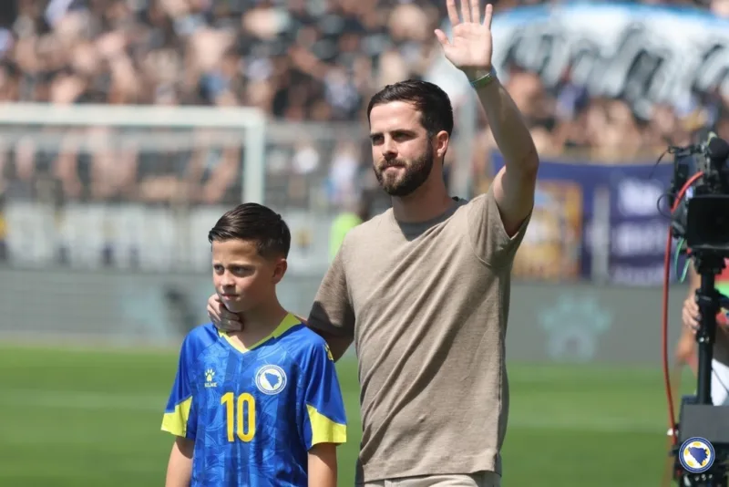 Pjanic09321