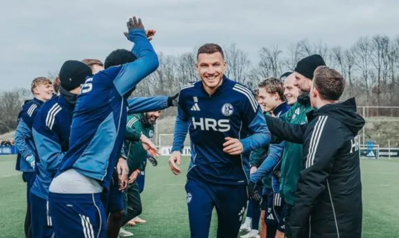 Dzeko 45