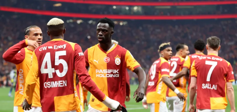 AA 20260426 41218610 41218595 ISTANBULSKI DERBI GALATASARAY FENERBAHCE
