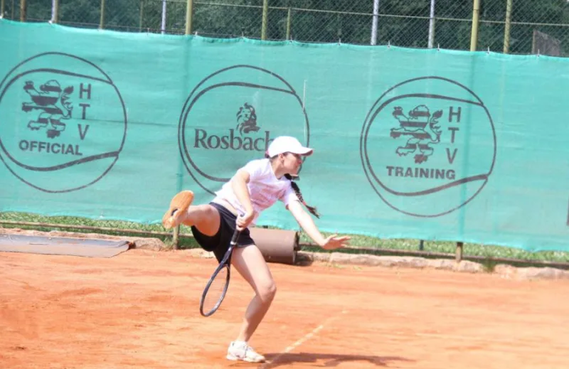 Tenis 45
