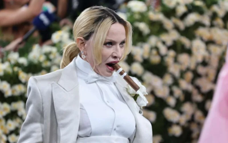 Madona 54