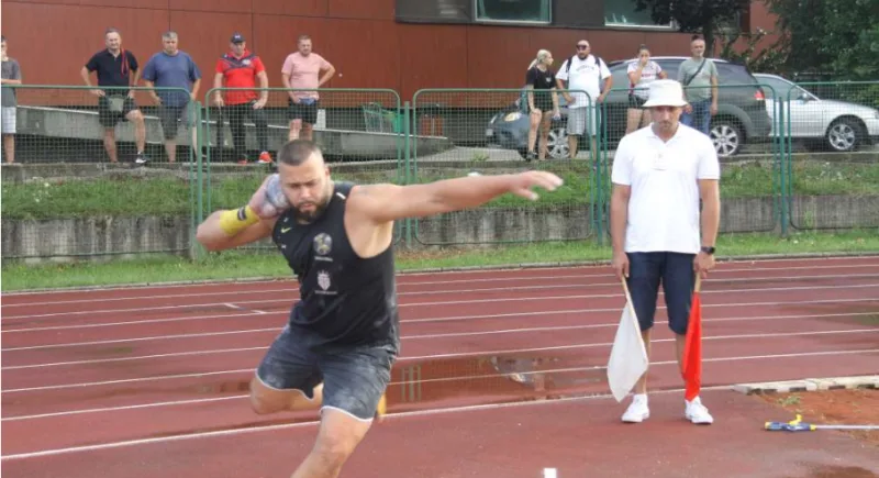 Atlwtiak špezer 56