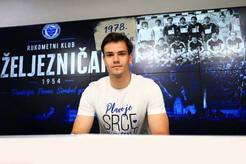 Polic rk zeljeznicar