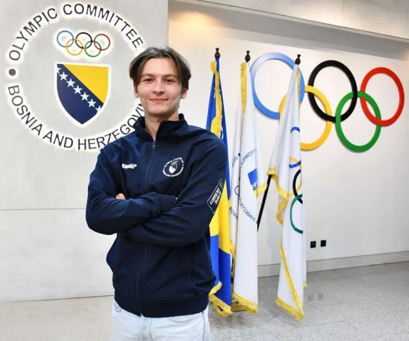 Alek Tankovic fena
