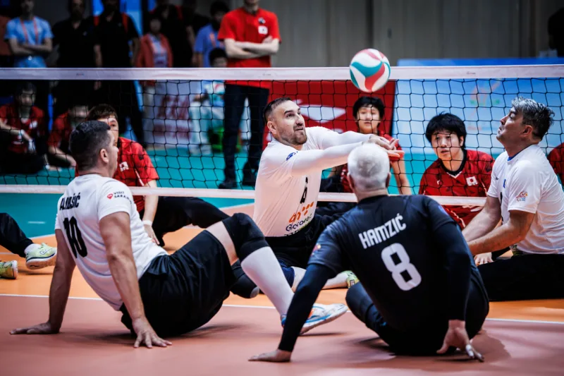 Detalj sa utakmice Japan Bi H Mirzet Duran sjedeca odbojka