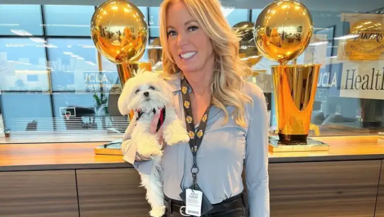 Jeannie buss 4