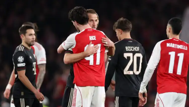 Atrsenal bayern 4