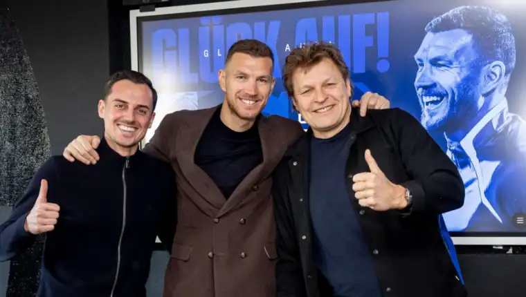 Schalke dzeko 45