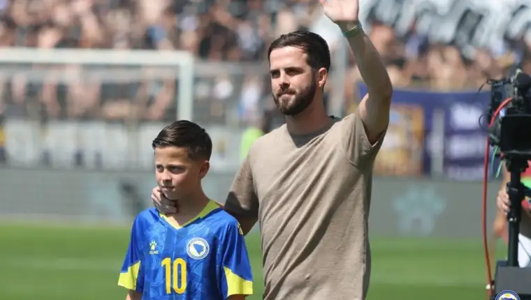 Pjanic09321