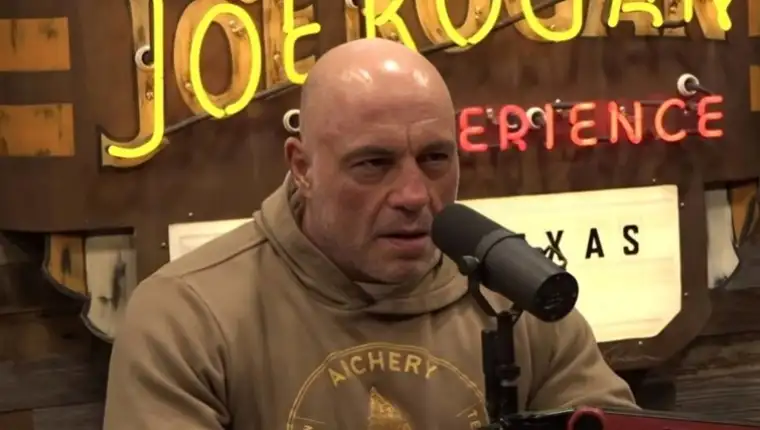 Joe rogan 213 screen