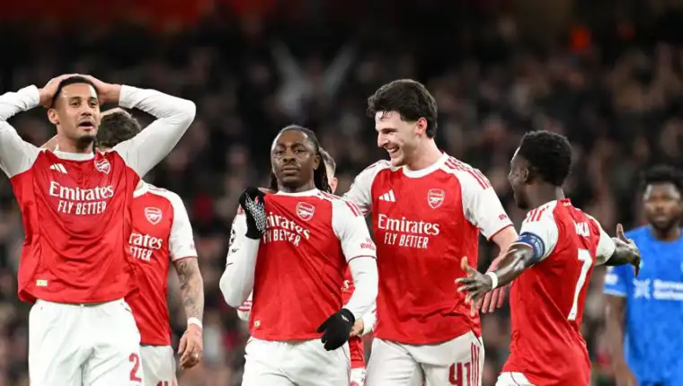 Arsenal leverkusen eze saliba