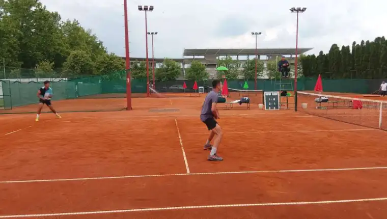 Tenis 5