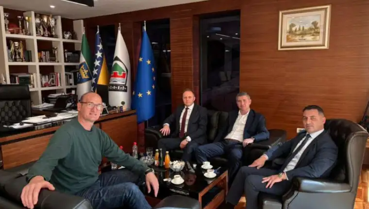 Alihodizc 56