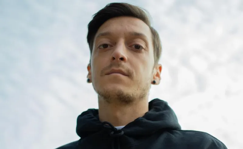 Mo 2