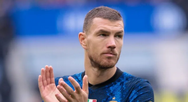 Dzeko800