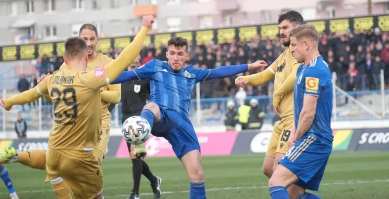 Hajduk 1 1