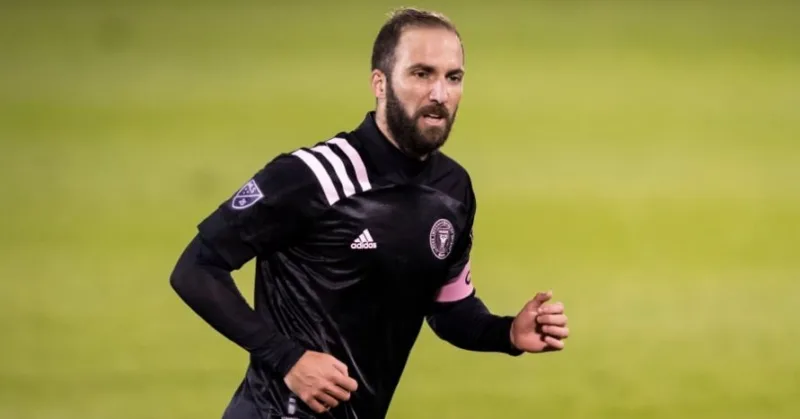 Higuain1