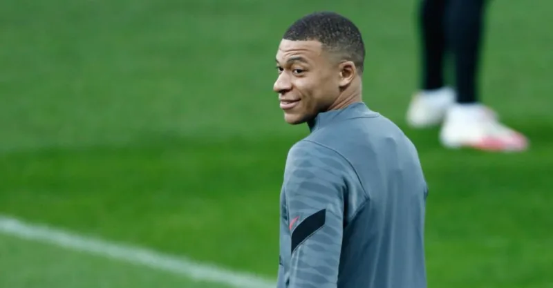 Mbappe 1 4