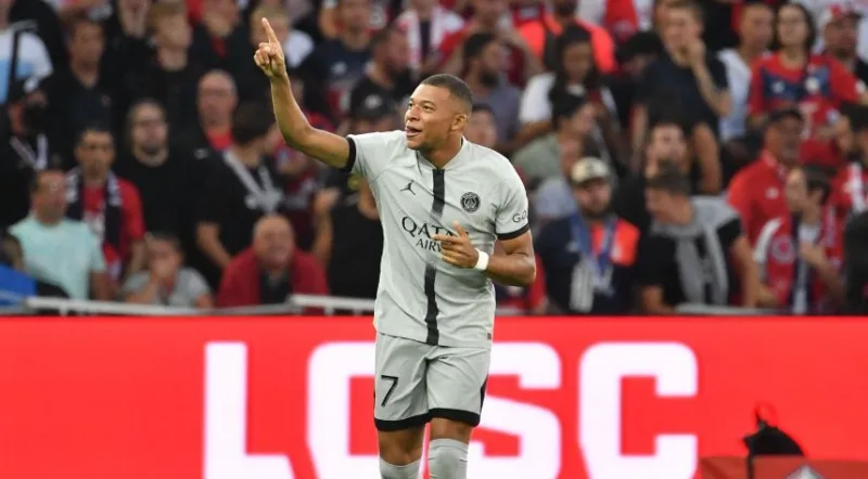 Mbappe 6