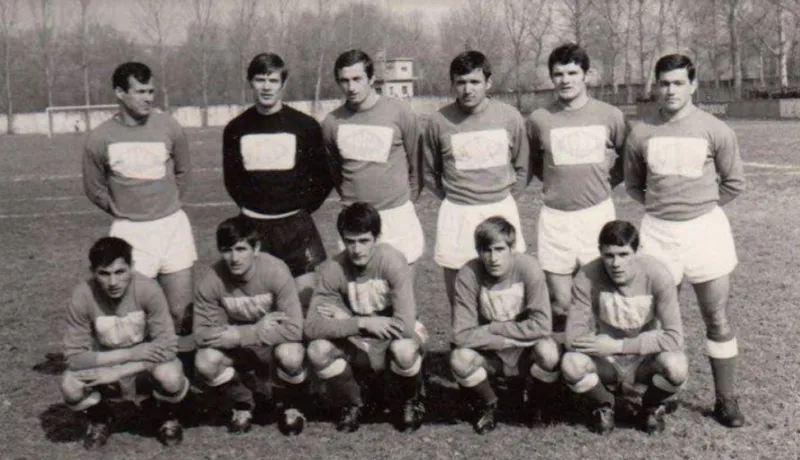 Velez 8