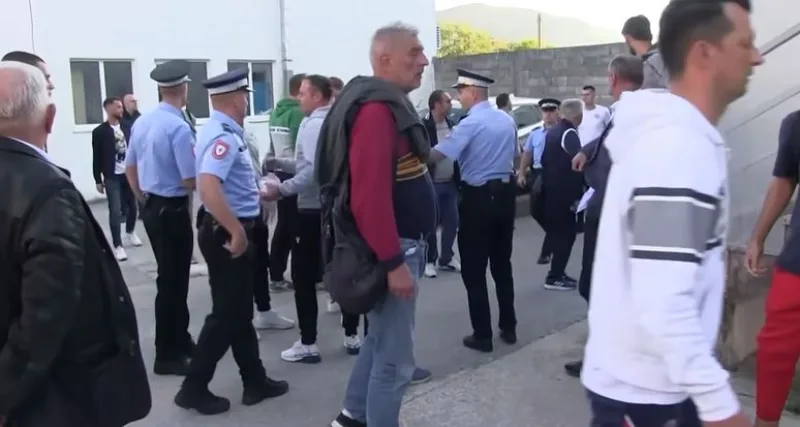 Policija