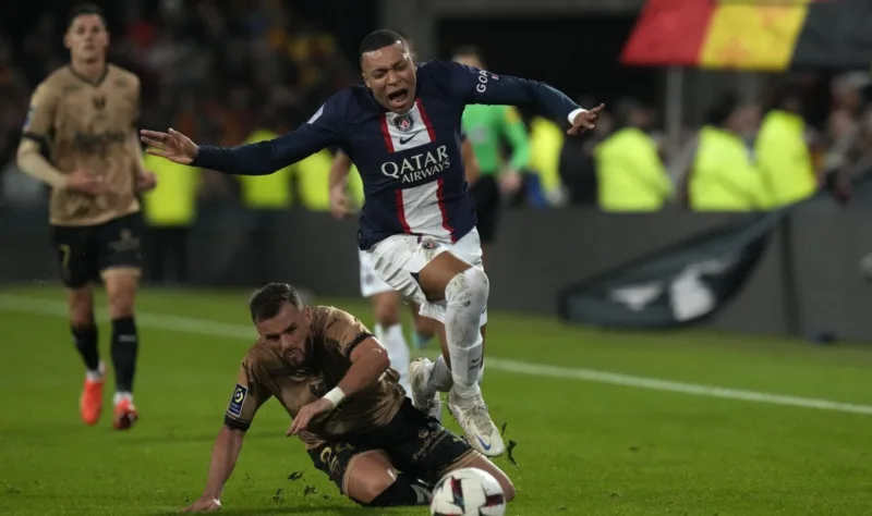 Lens psg4
