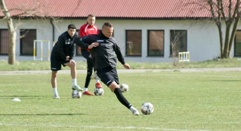Nikola komazes