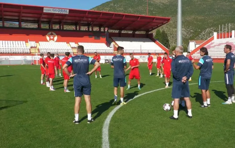 Velez trening