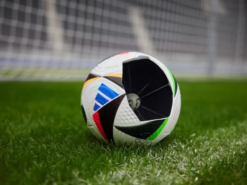 Adias uefa euro