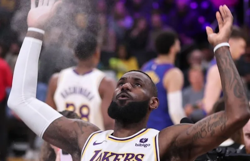 Lebron jams