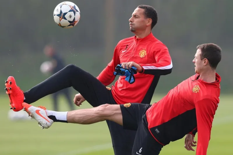 Rio ferdinand johnny evans manchester united