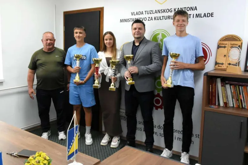 Tuzla sna