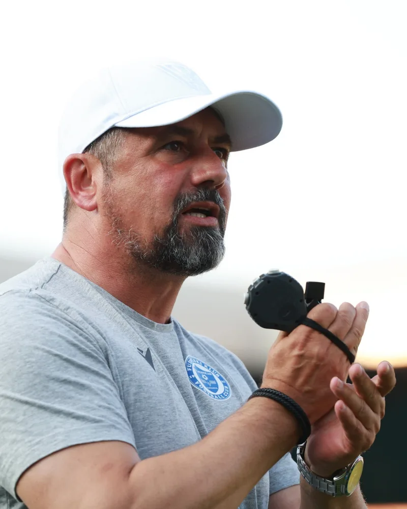 Admir adzem