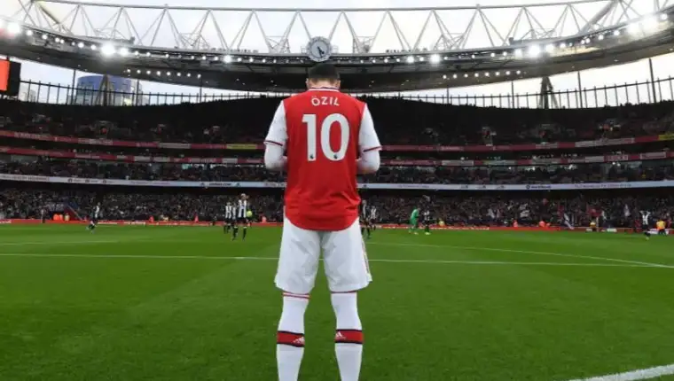Ozil 3