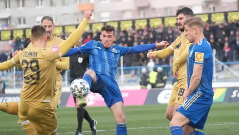 Hajduk 1 1
