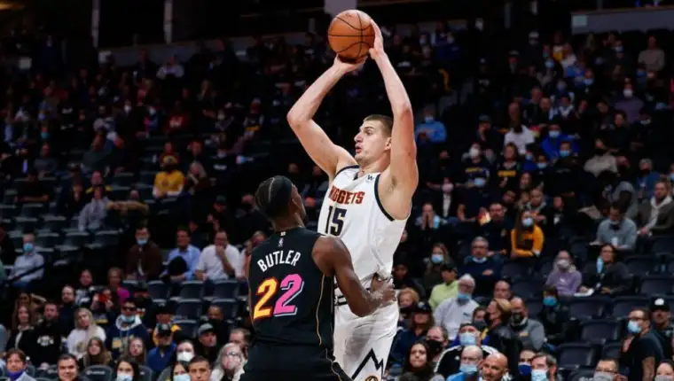 Jokic 9
