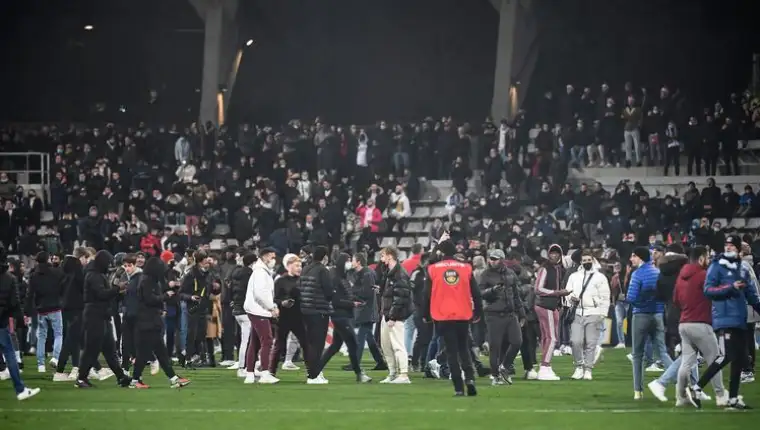 Lyon 2