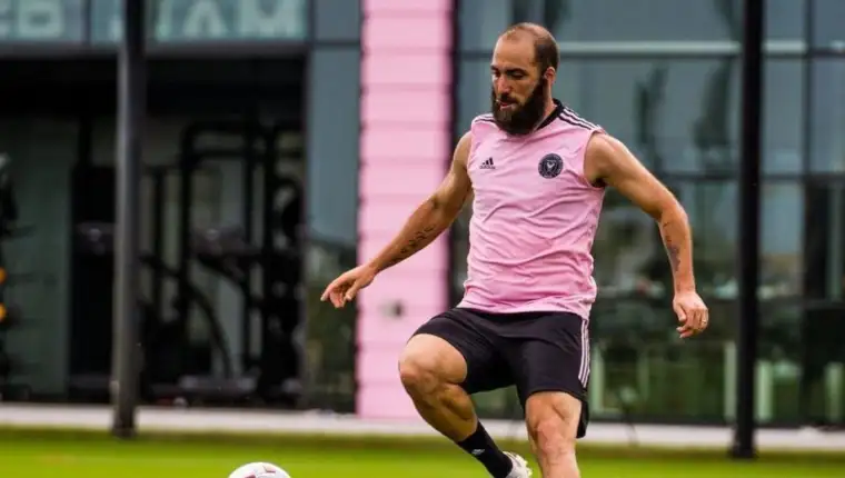 Higuain 2