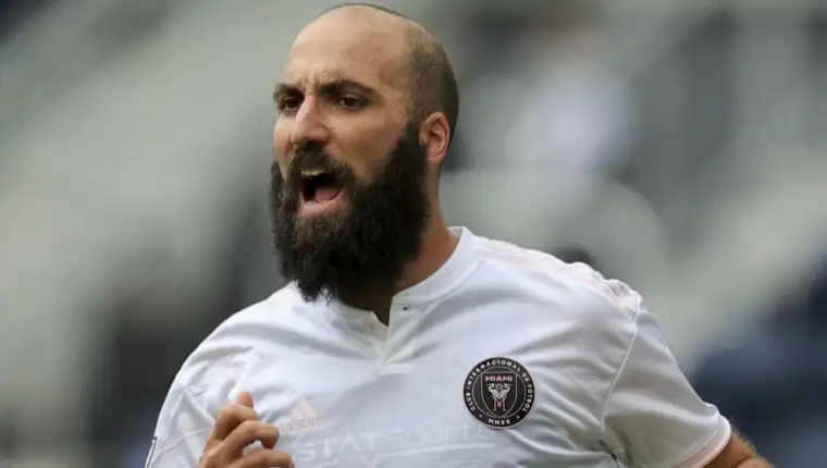 Higuain 3