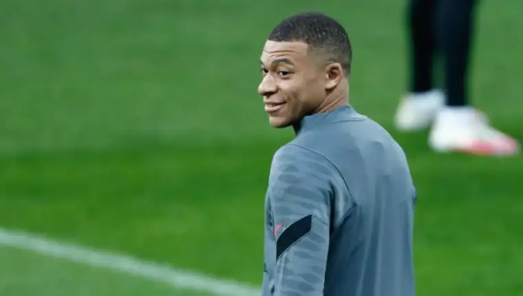 Mbappe 1 4
