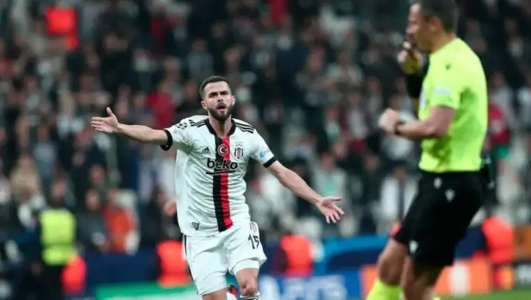 Pjanic1 6