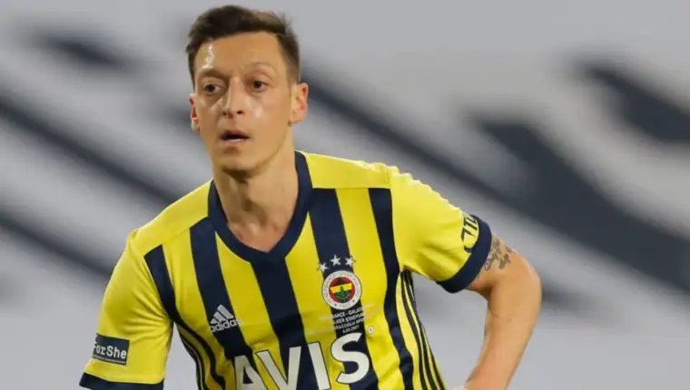 Ozil 1