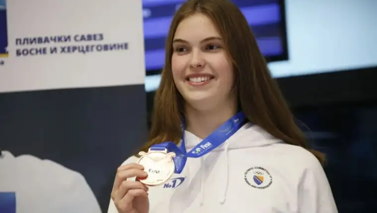 Lana pudar15