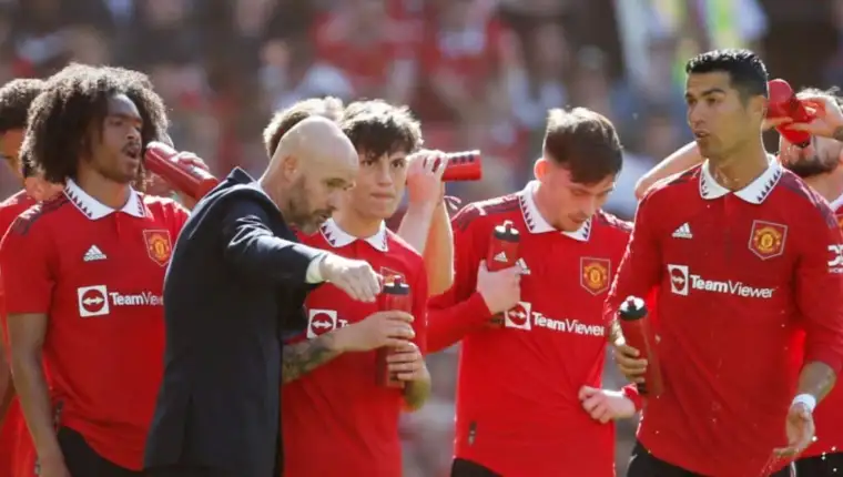 Ten hag11