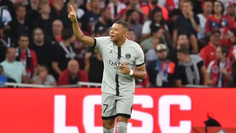 Mbappe 6
