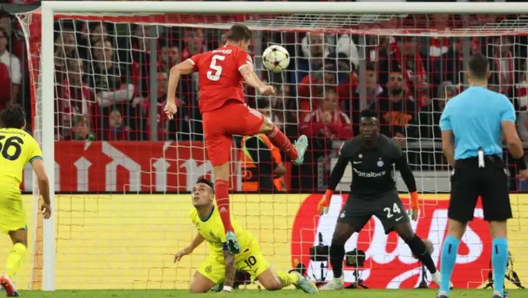 Pavard gol