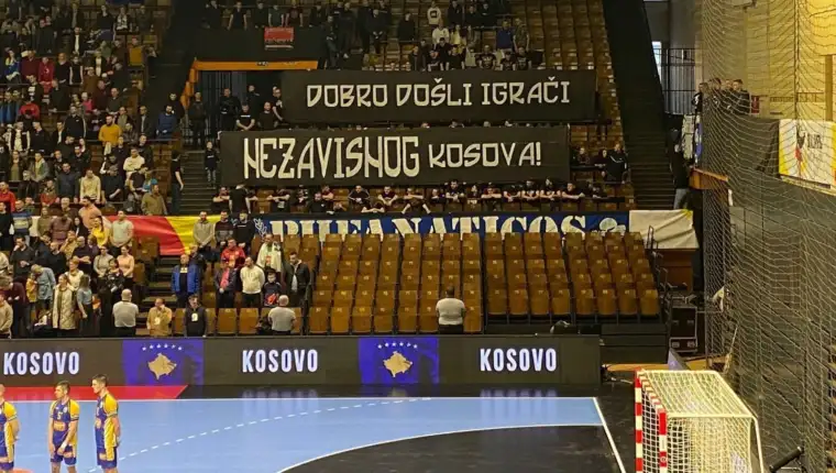 Fanaticos kosovo